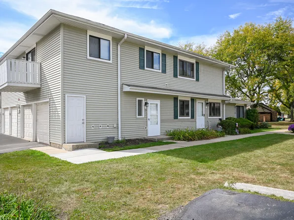 2S723 Winchester Cir E Unit 4, Warrenville, IL 60555