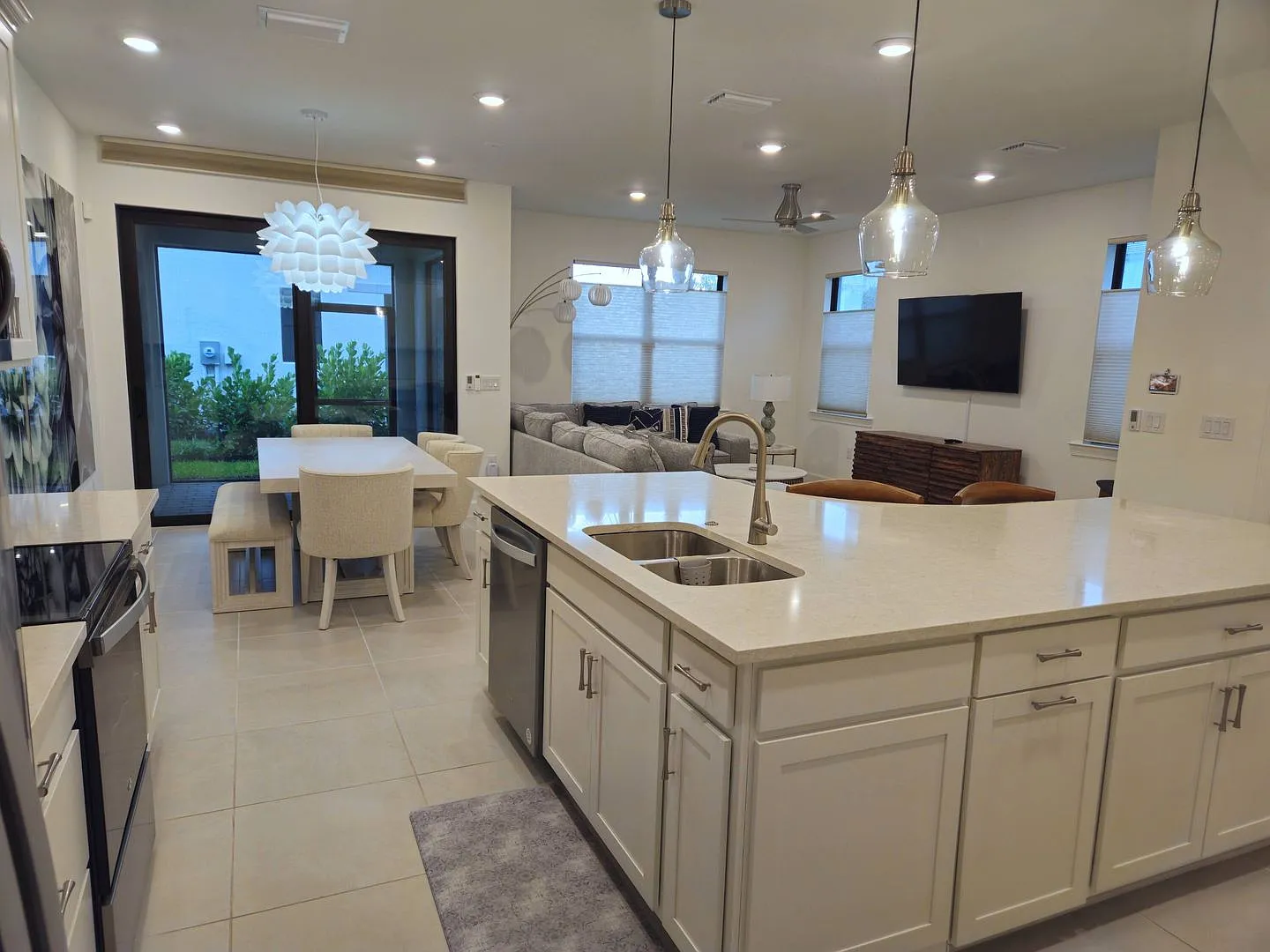 Annual Rental - Furnished End Unit 3 Bed/ 2.5 Bath Townhouse At Sonoma Oaks — Photo 3
