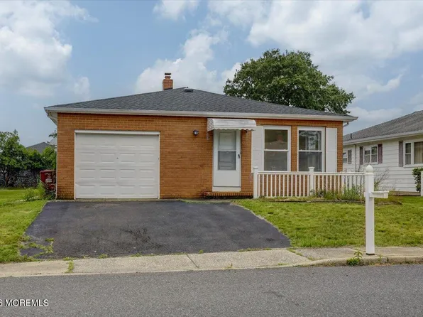 385 Barbados Drive N, Toms River, NJ 08757