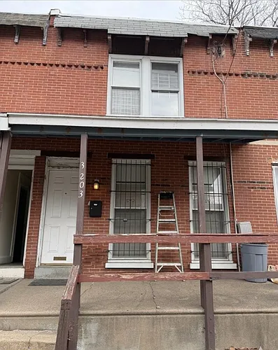 3201 Pearl St Photo 1