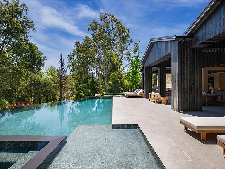 24341 Rolling View Rd — Photo 39