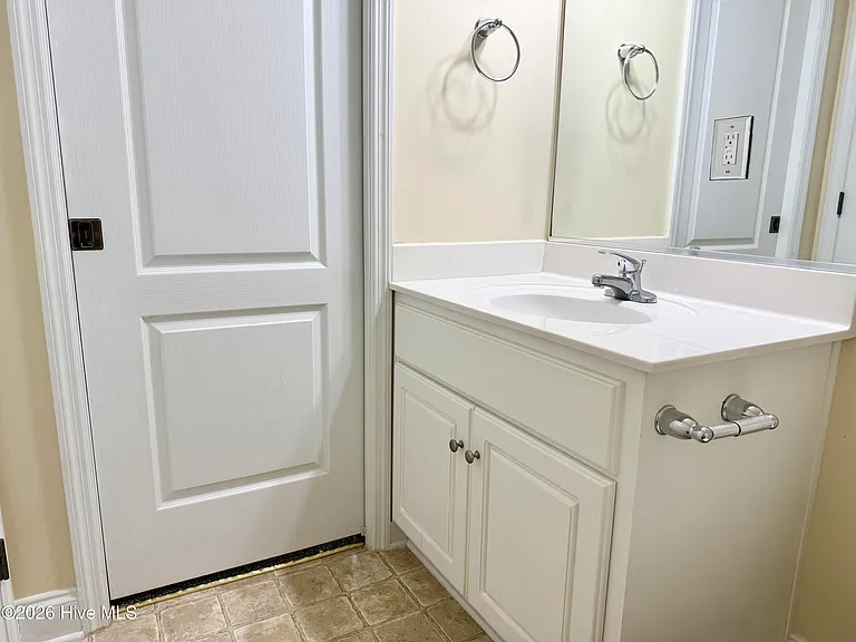 843 Bryan Cir — Photo 18