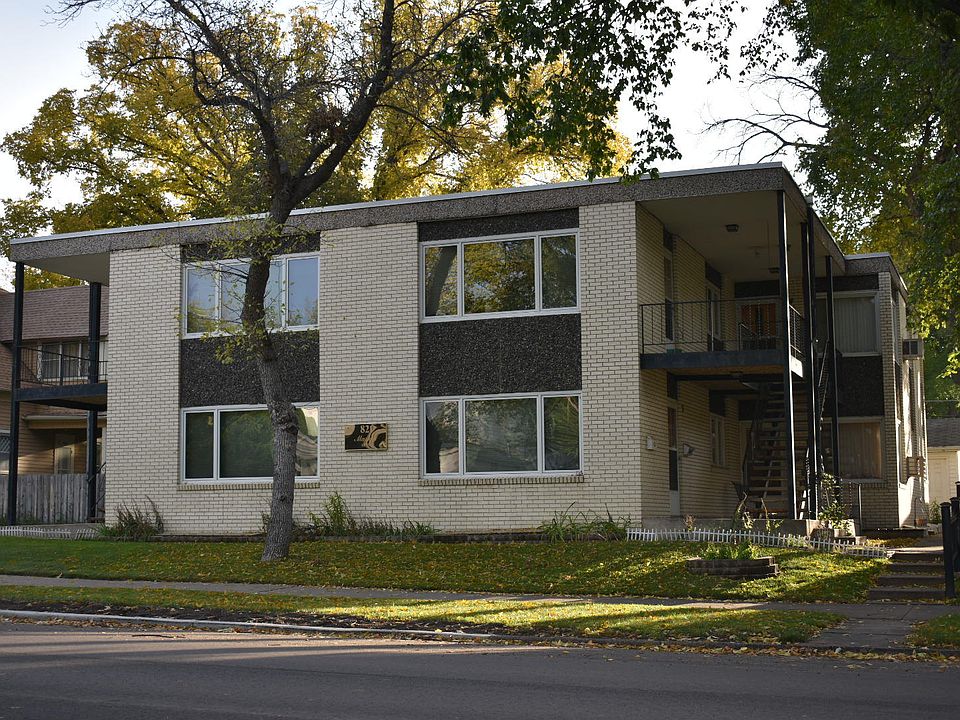 2nd image of 821 N 4th St