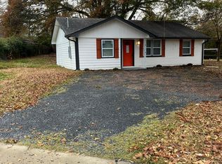 5271 Sharon St, Forest Park, GA