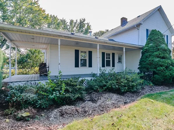 12888 Leroy Center Rd, Painesville, OH 44077