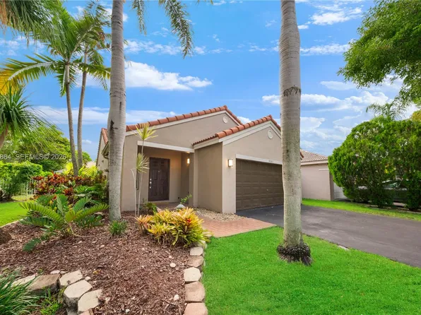 4361 Mahogany Ridge Dr, Weston, FL 33331