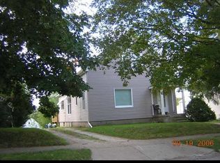 711 E Wood St, Bloomington, IL
