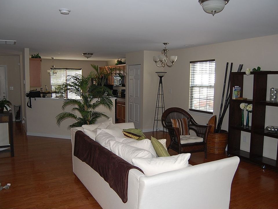 1st Floor Living Area