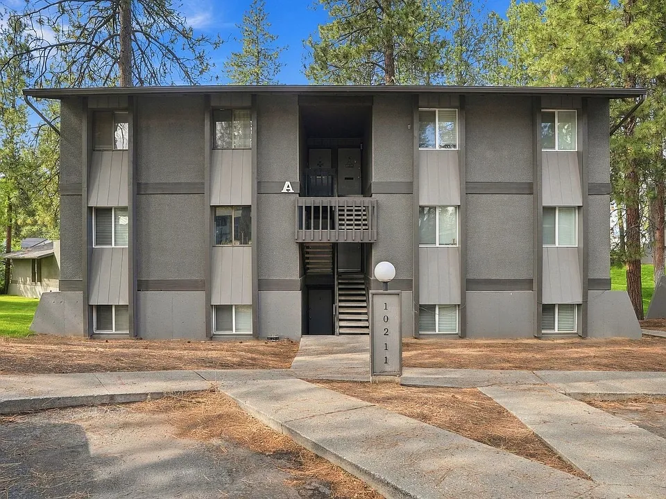 Centennial Pines Apartments!