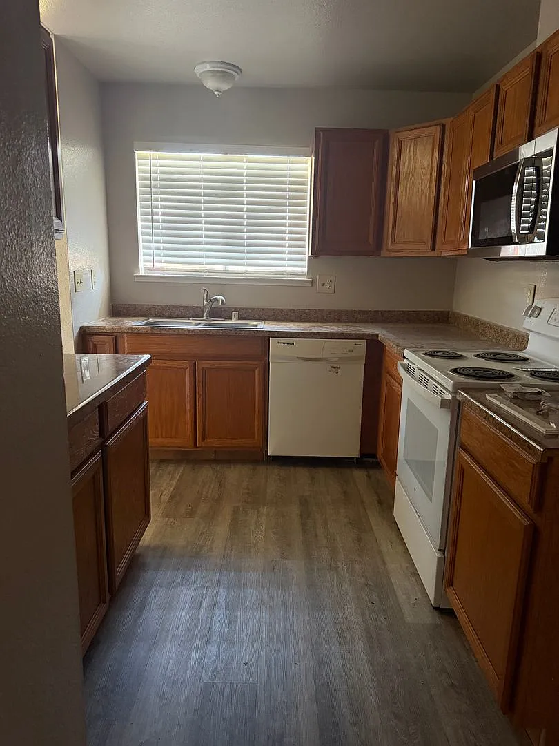 1920 Grande Circle #95 — Photo 4