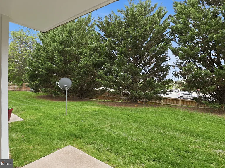 119 Fort Evans Rd SE #B — Photo 25