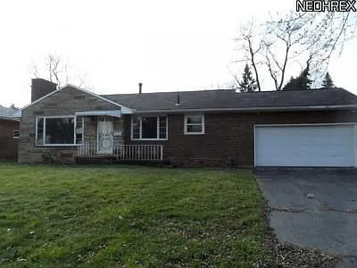 4102 Bellwood Dr NW photo 1