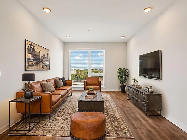 The Chartwell at Marathon Village — Photo 17