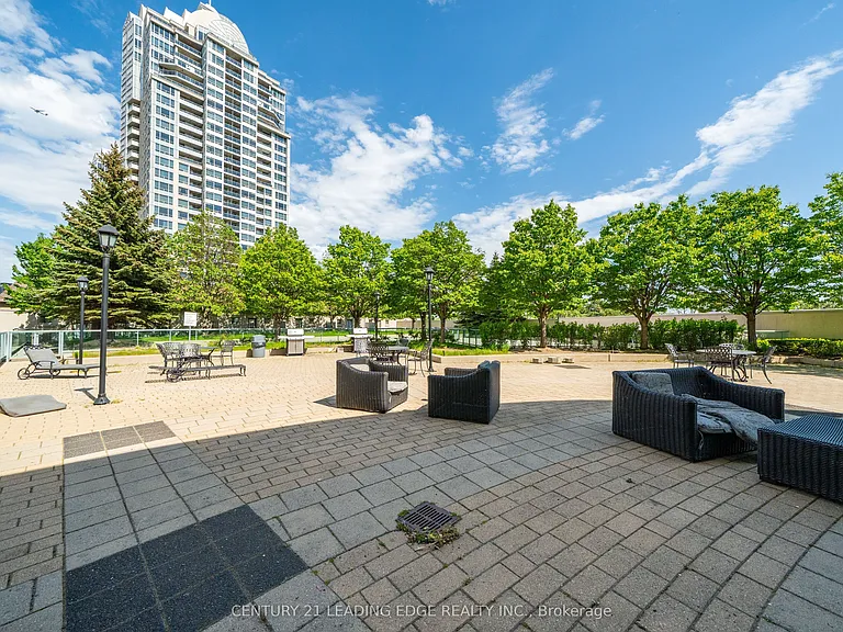 17 Barberry Pl #808 — Photo 46