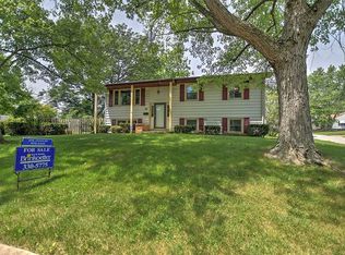 65 Phillips Dr, Decatur, IL 62521