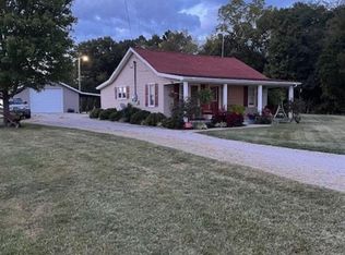 6520 Rhodelia Rd, Payneville, KY 40157