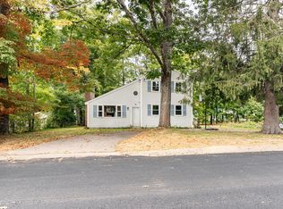 15 Sidney St, Rochester, NH 03867