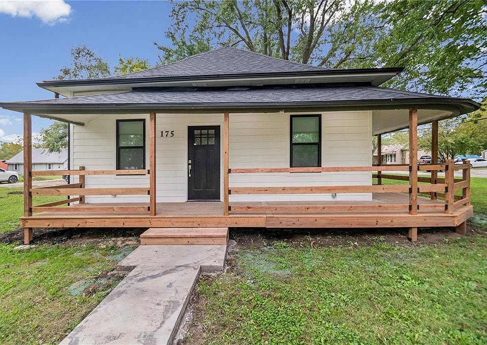 1st image of 175 W 3rd St