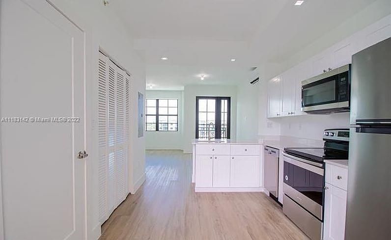 1st image of 4100 SW 64th Ave Unit 206