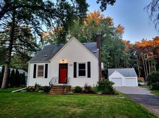 7981 Red Oak Dr, Mounds View, MN 55112