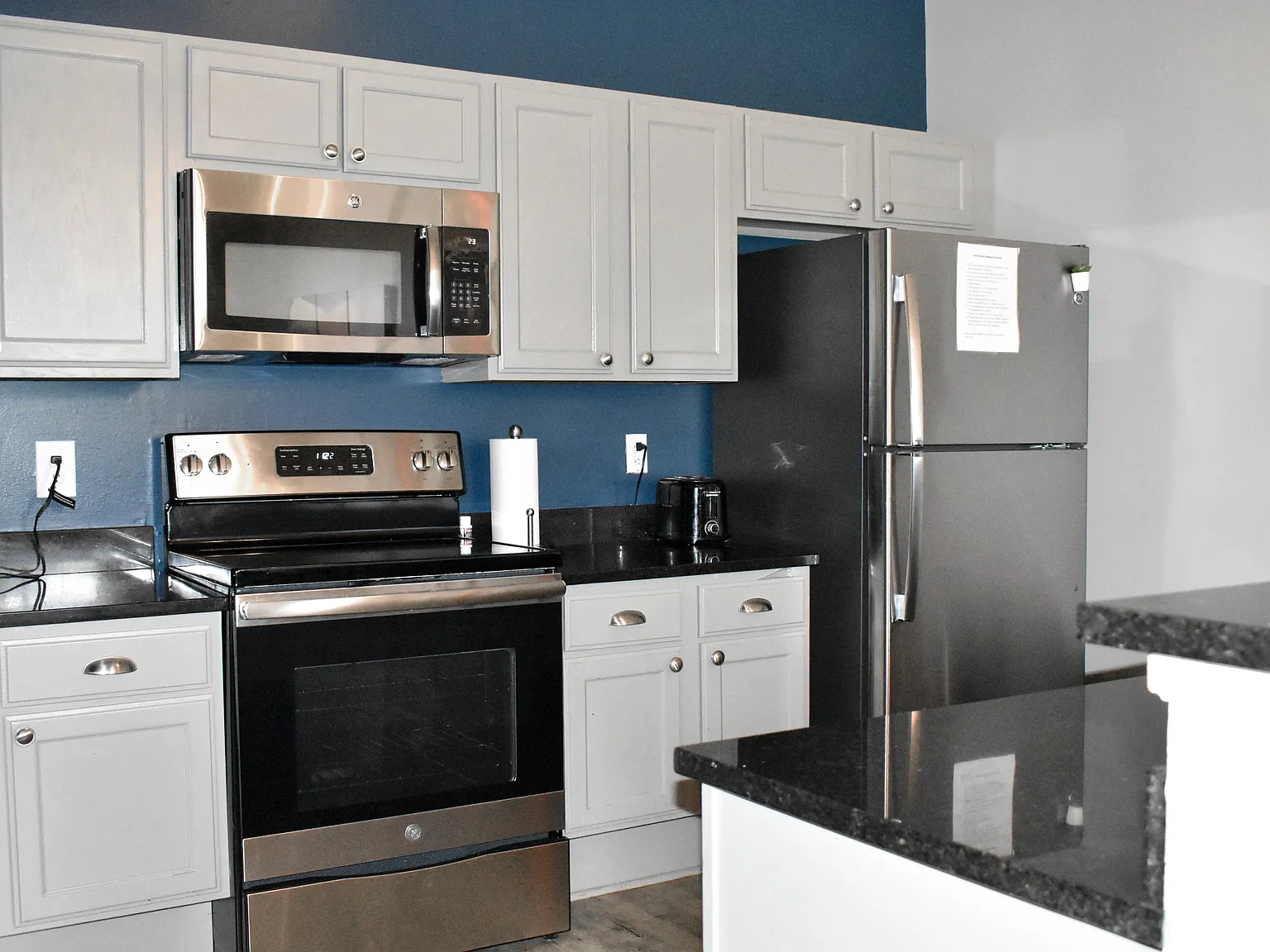 Carver Lake Townhomes — Photo 3