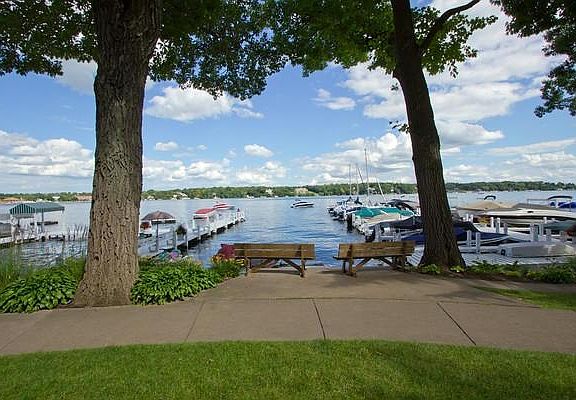 5th image of 141 Lakeview Dr