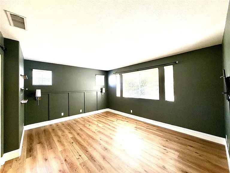 27 Nantucket Ln — Photo 12