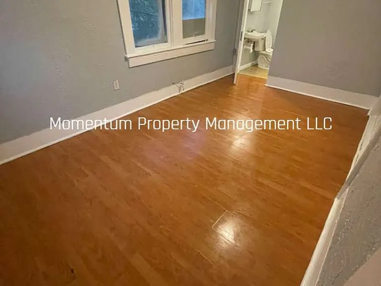 8406 N N Brks #C — Photo 10