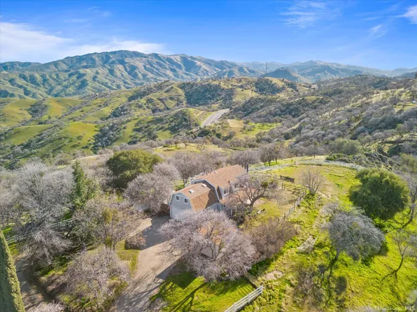 27503 Bunny Ct, Keene, CA 93531