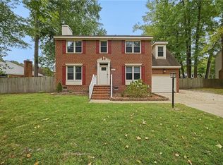 1149 Crystalwood Cir, Chesapeake, VA 23320