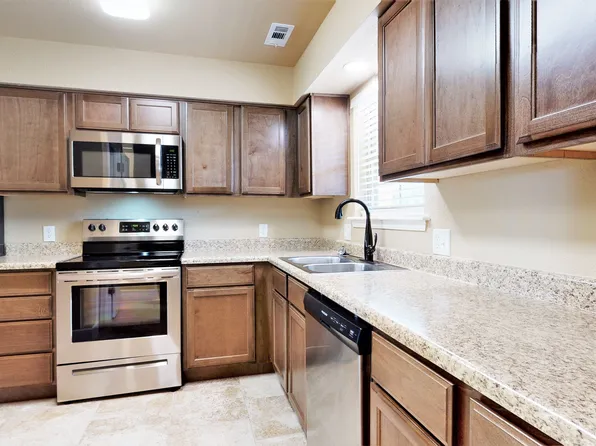 4119 N Sunflower Cir, Fayetteville, AR 72703