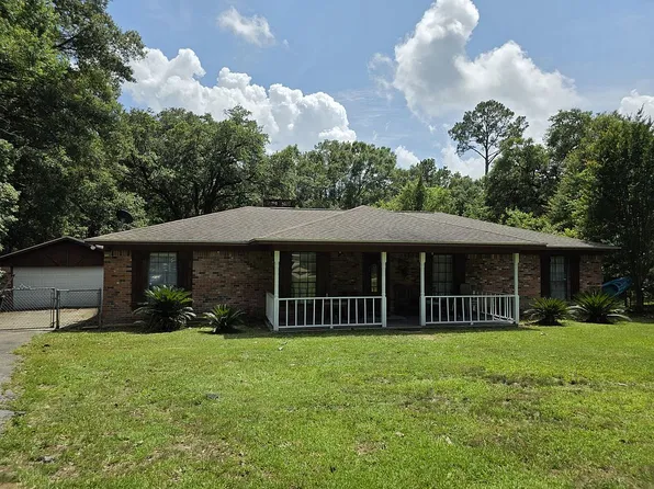 13181 Border Dr, Grand Bay, AL 36541