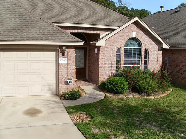 10542 Parkside Dr, Willis, TX 77318