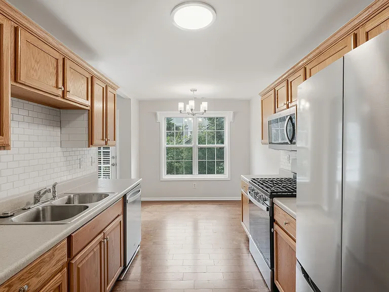 1161 Riverside Run Ln — Photo 10