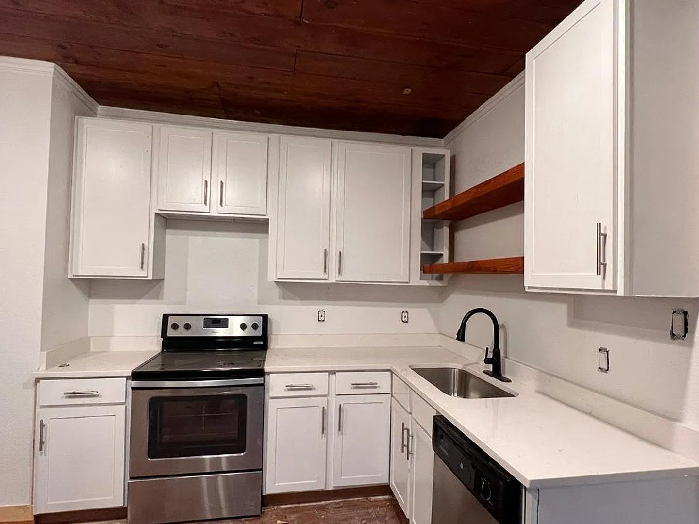 2442 Catherine St. — Photo 4