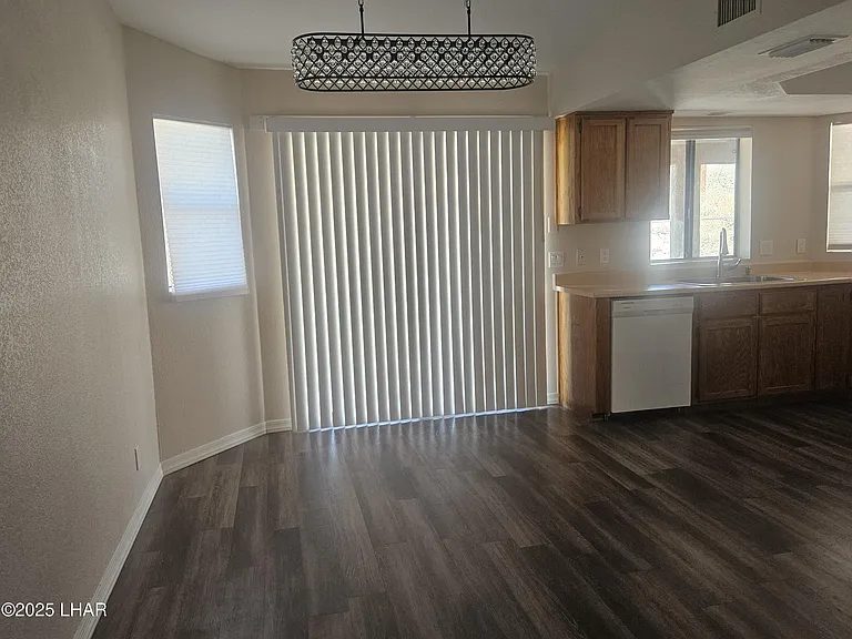 3633 Desert Garden Dr — Photo 7
