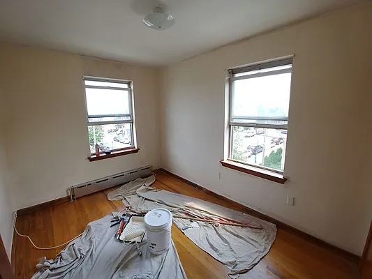 Rented by Halvatzis Realty | media 4