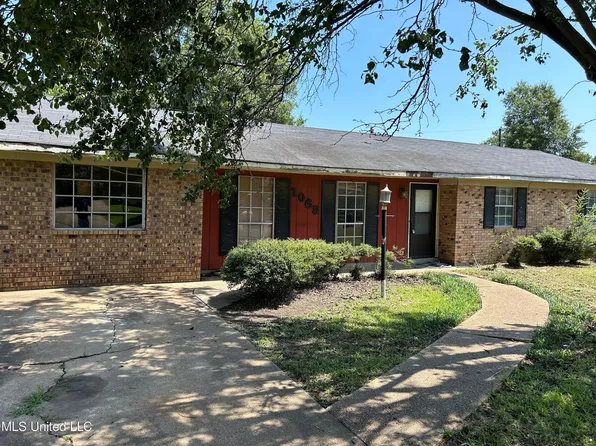 1065 Russwin St, Clarksdale, MS 38614