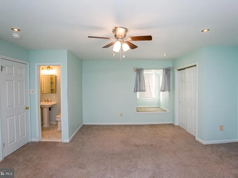 1529 Margaret Ct — Photo 60