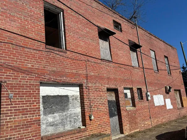 1230 SW Main St, Rocky Mount, NC 27803