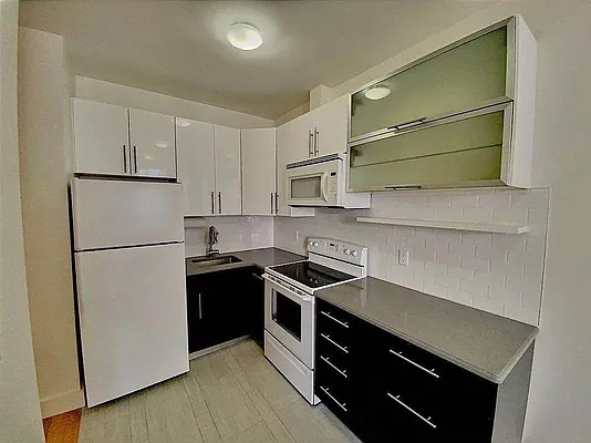 Rented by Manhattan Spaces | media 4