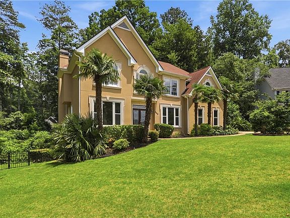 3rd image of 355 Chelsey Ct