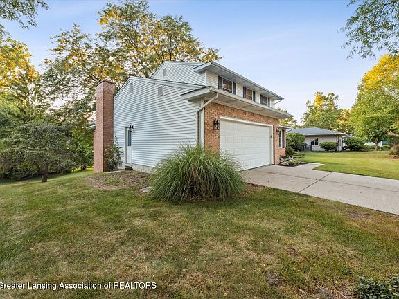 2nd image of 5435 Blue Haven Dr