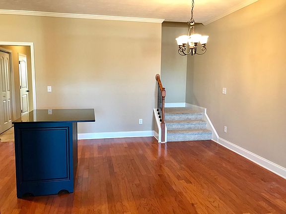 4th image of 102 Briggs Ave #S