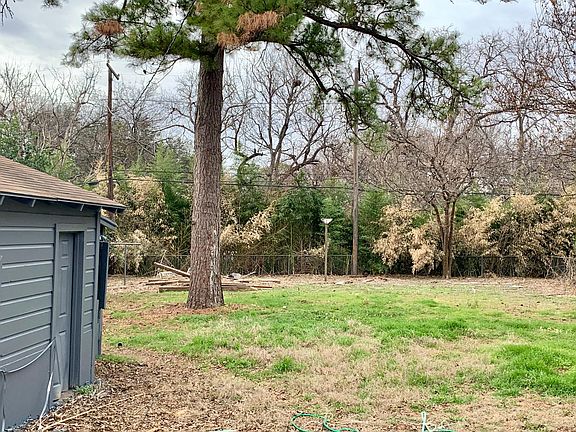 This property sits on a quarter acre lot!