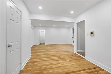 Sold by BREU CHURCHILL