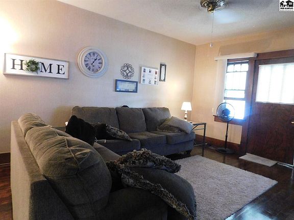 2nd image of 23 E 16th Ave