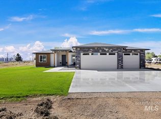 3845 NW Morris Way, Mountain Home, ID 83647