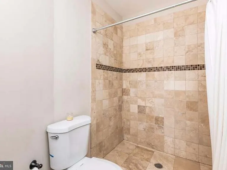 310 S Washington St — Photo 13