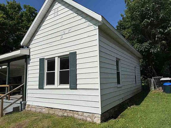3rd image of 803 N Fremont Ave
